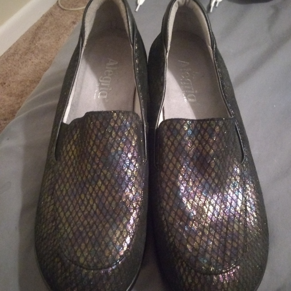 Alegria non slip shoes size 11